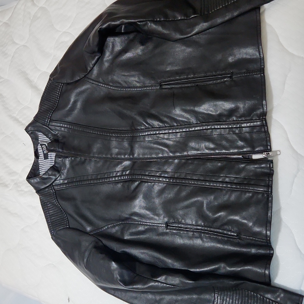Women black leather motorcycle jacket